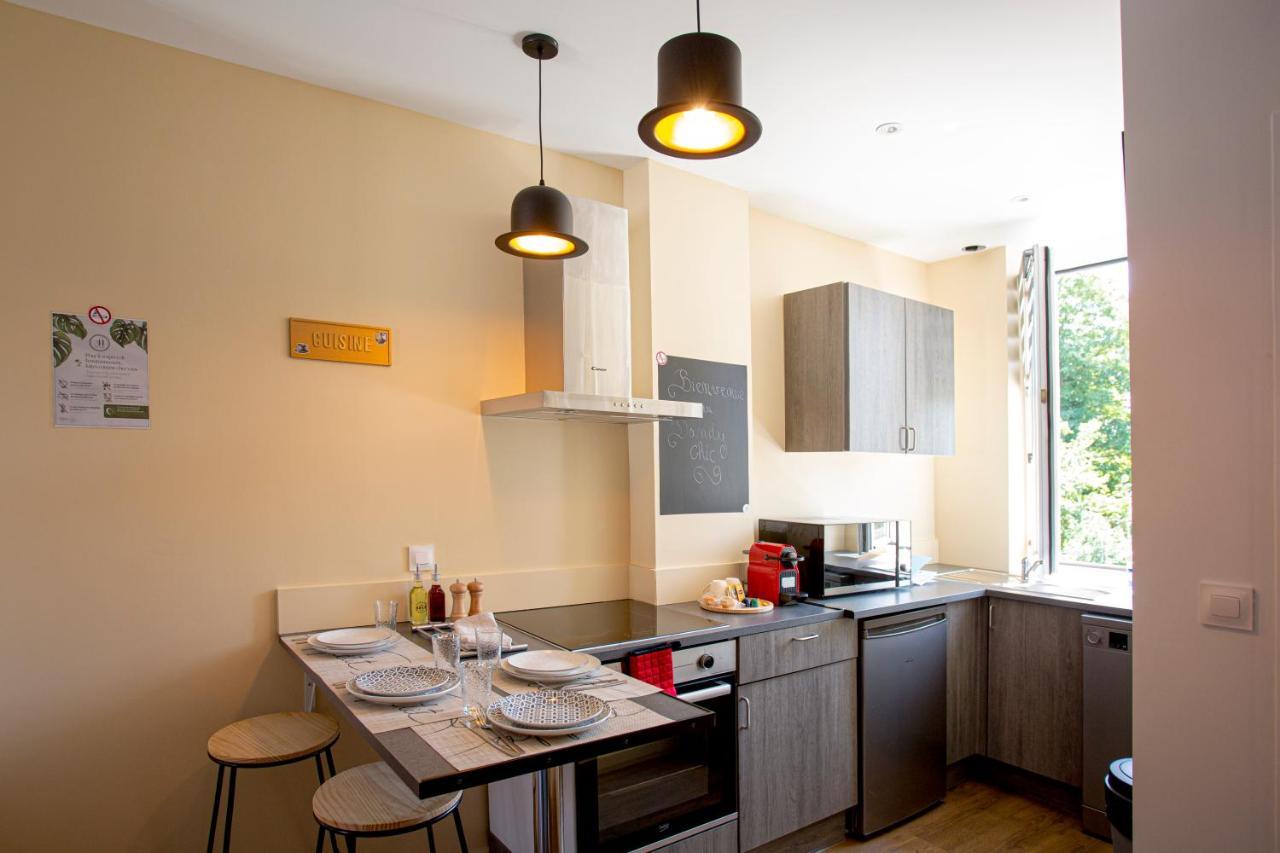 Ideal Pro & Couple - 2 Logements Theme Boho Chic Rdc & Dandy 1Er Etage - Quartier Calme - Jardin - Wifi Hd - Smart Tv - Parking Gratuit - Proche Centre & Transports - Ask Home Valenciennes Esterno foto