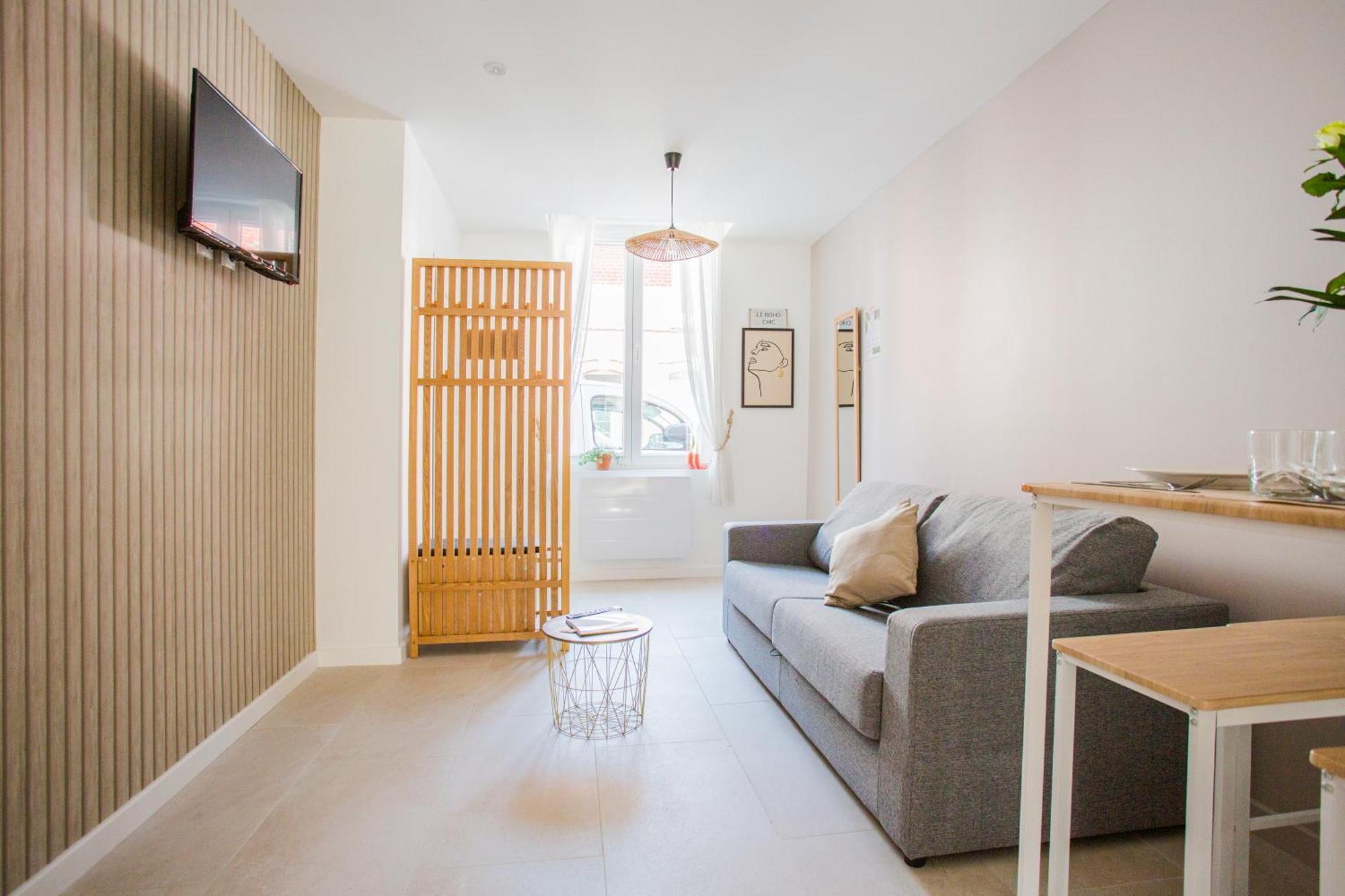 Ideal Pro & Couple - 2 Logements Theme Boho Chic Rdc & Dandy 1Er Etage - Quartier Calme - Jardin - Wifi Hd - Smart Tv - Parking Gratuit - Proche Centre & Transports - Ask Home Valenciennes Esterno foto
